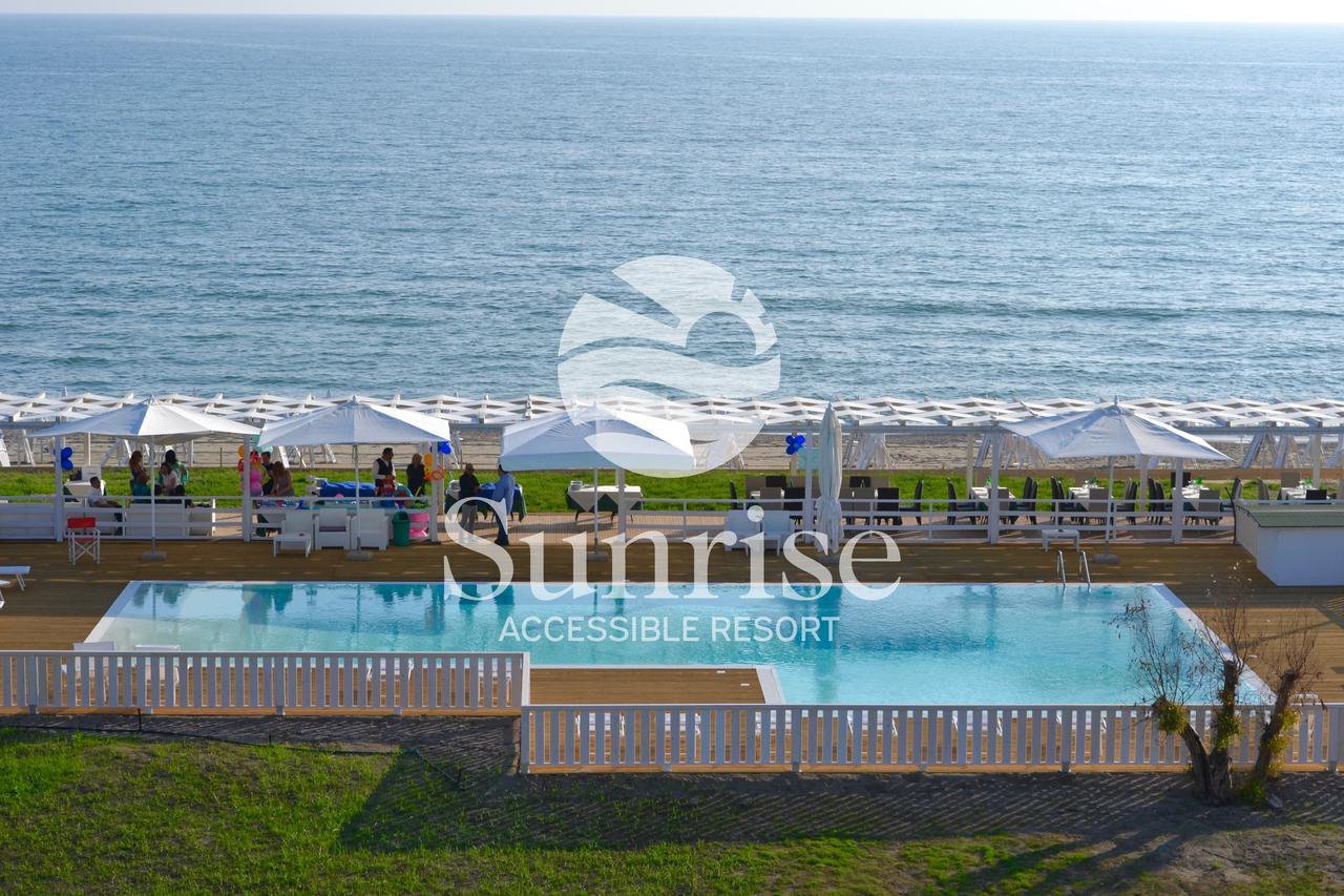 Sunrise Accessible Resort Battipaglia Exterior foto