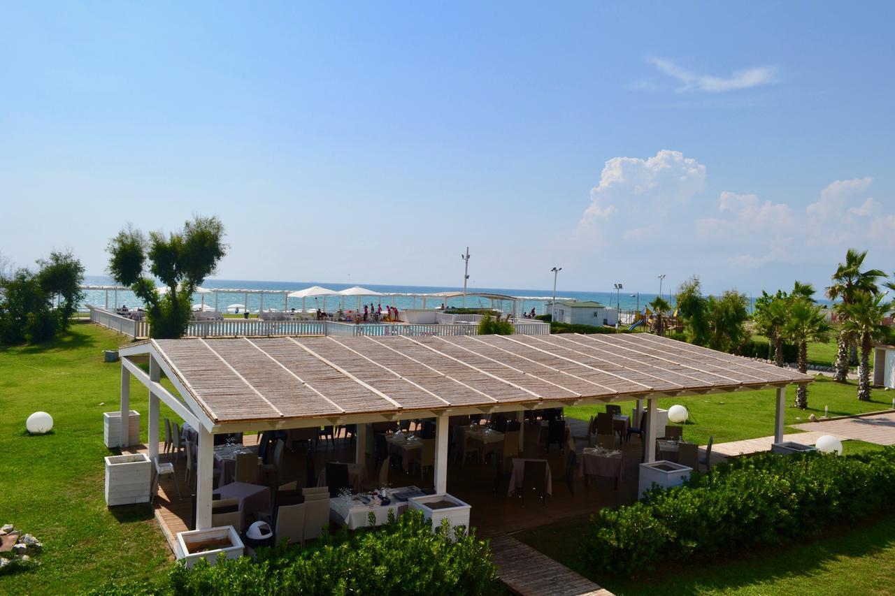 Sunrise Accessible Resort Battipaglia Exterior foto